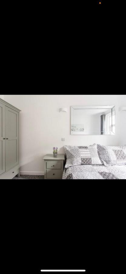Driftwood Luxury Apartment Lyme Regis Exterior foto