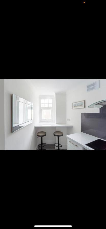 Driftwood Luxury Apartment Lyme Regis Exterior foto